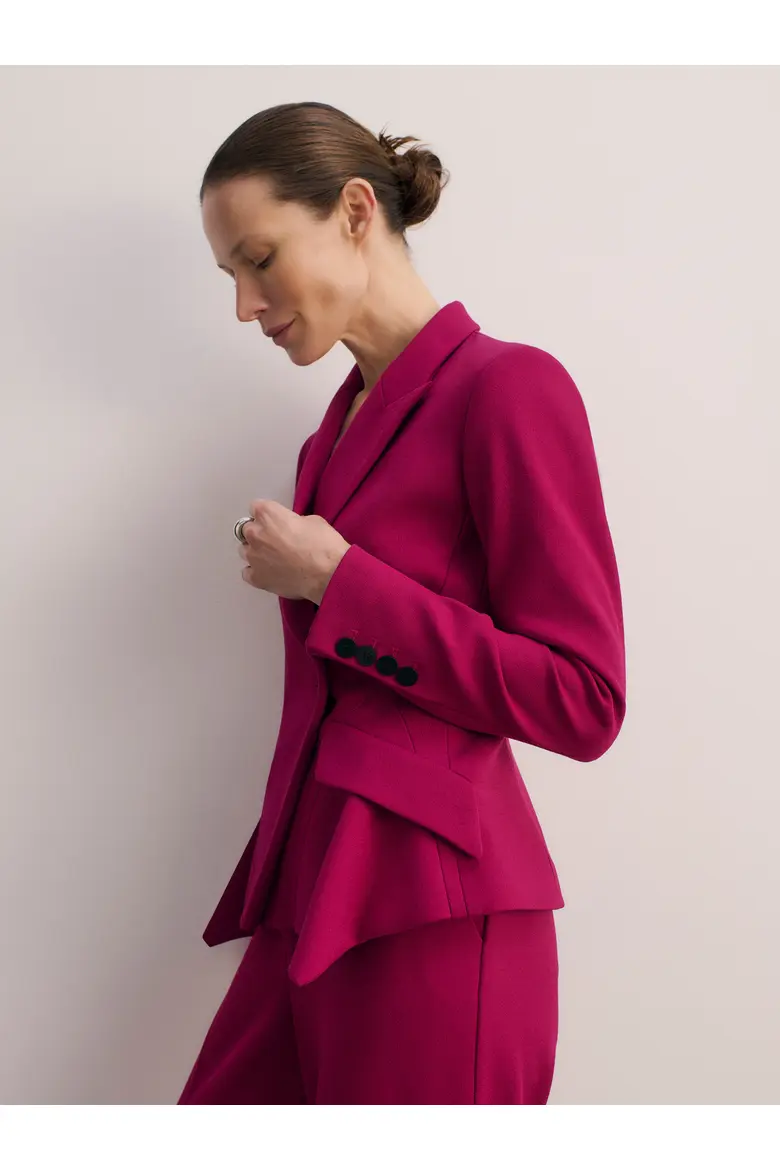 7 Fall Fashion Trends for 2026 I’m Buying for My Professional Wardrobe

